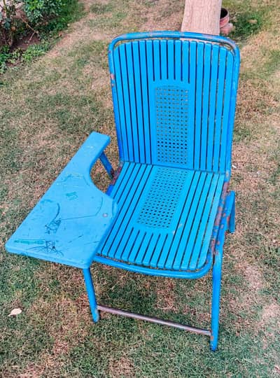 Chairs for Schools, Academies, Events, and Institutions.