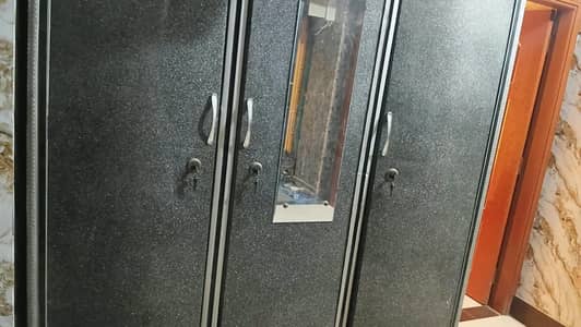 metallic 3 door cupboard