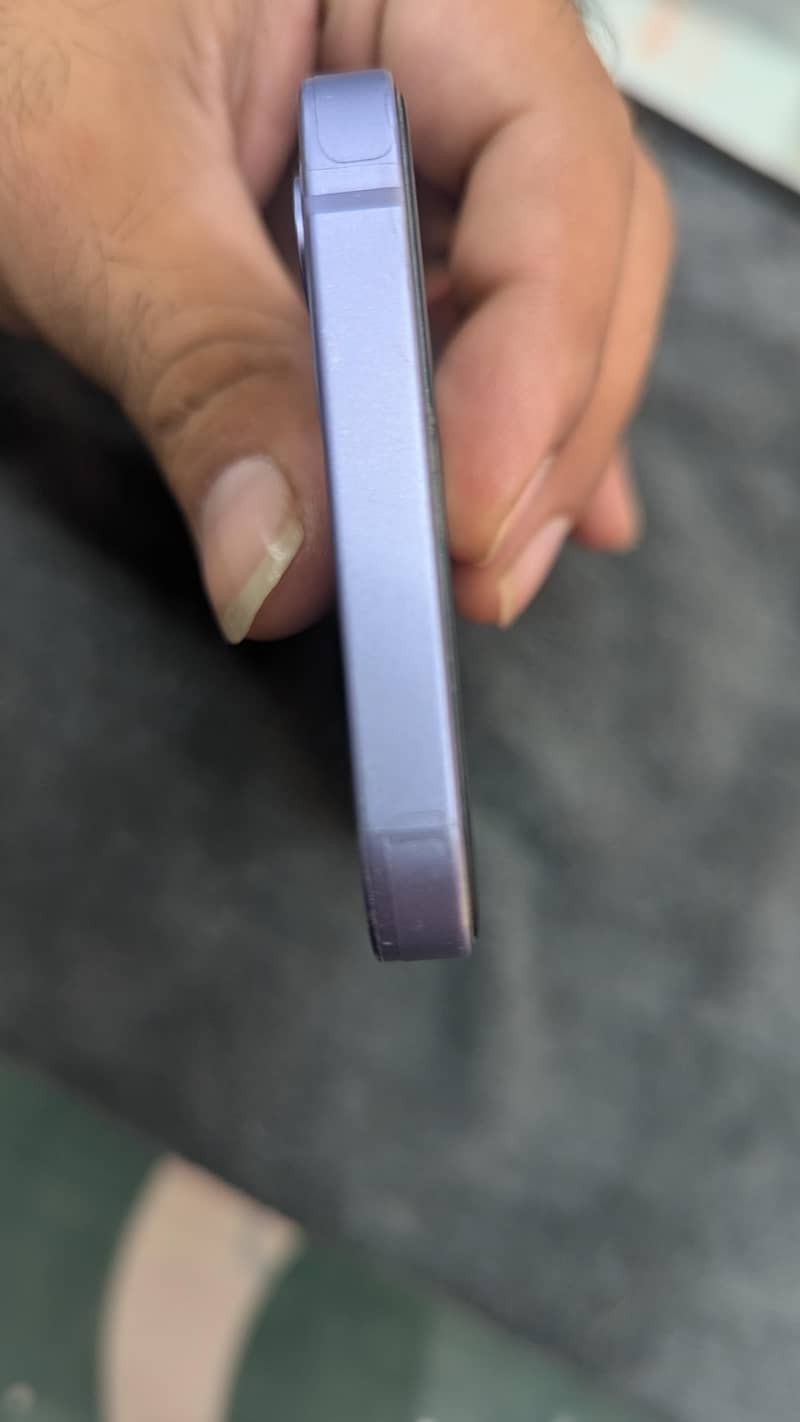 Apple iPhone 12 1