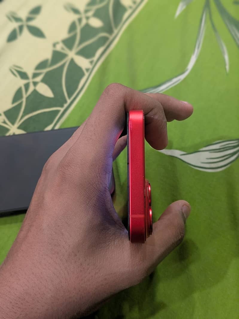 Apple iPhone 14 3