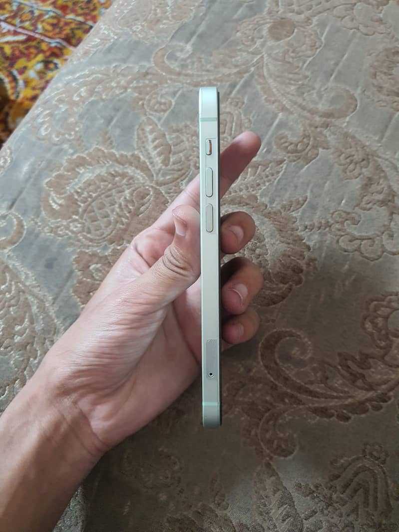 Apple iPhone 12 2