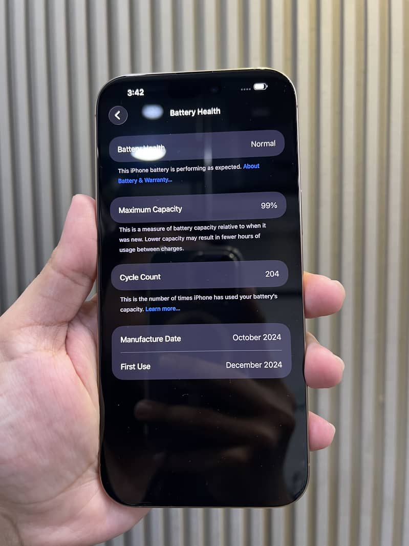 Apple iPhone 16 Pro Max 7