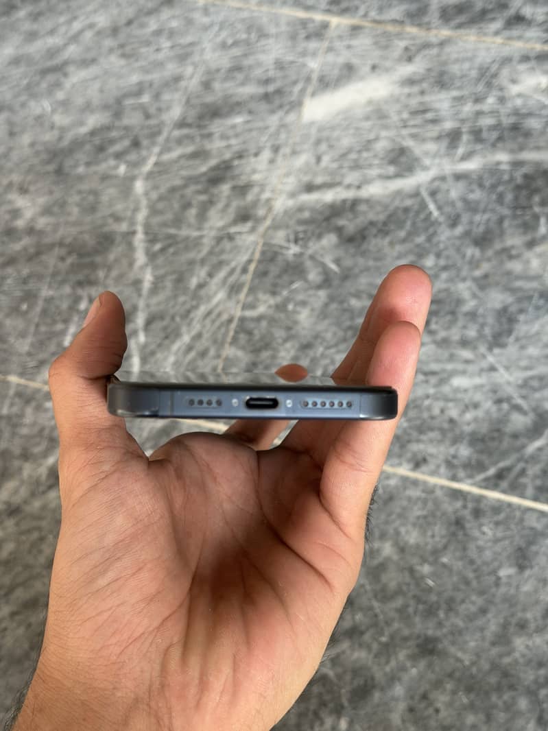 Apple iPhone 15 Pro Max 5