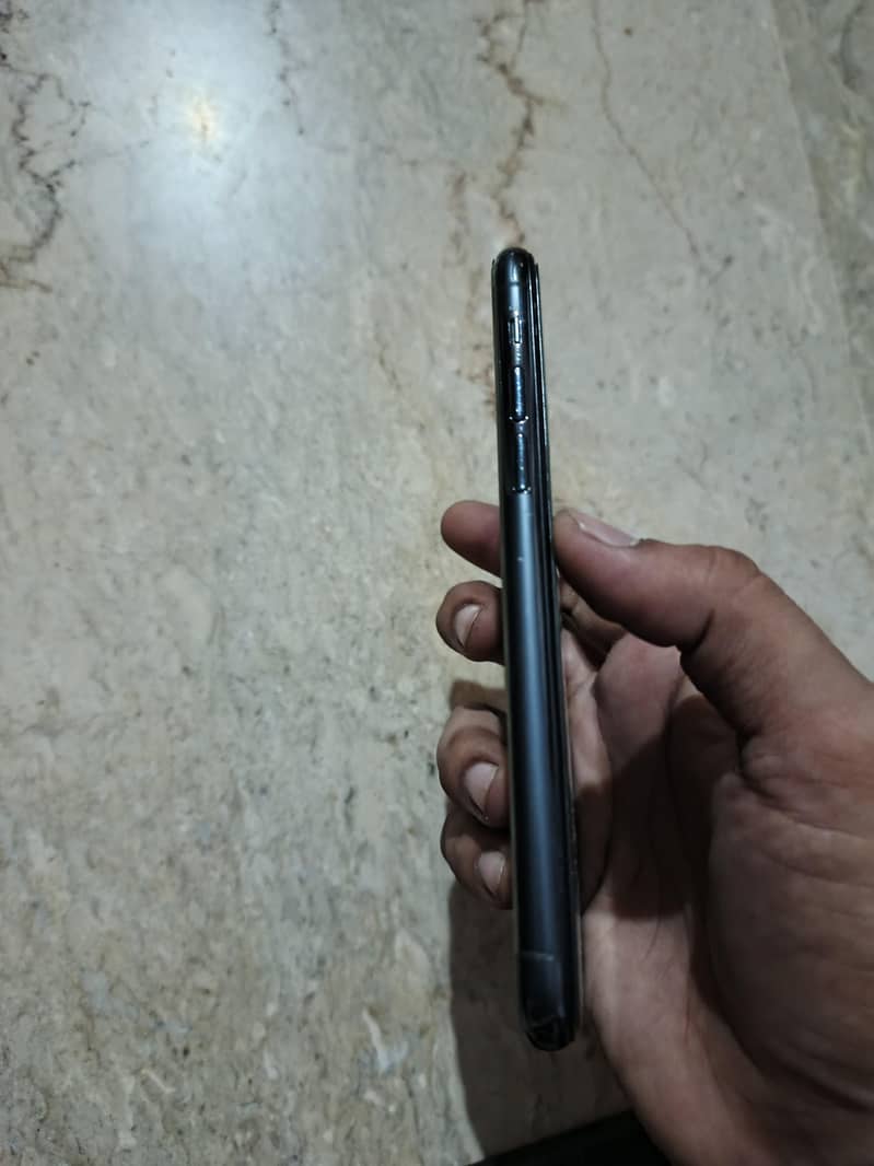 Apple iPhone 11 Pro 5