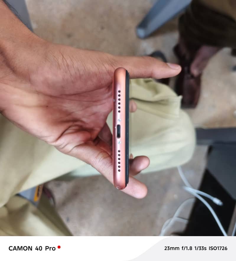 Apple iPhone XR 0