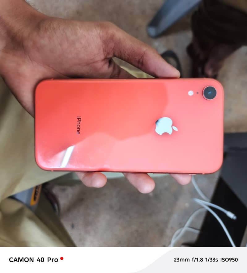 Apple iPhone XR 1