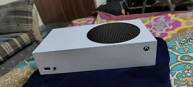 Xbox series s two controllers perfectly working