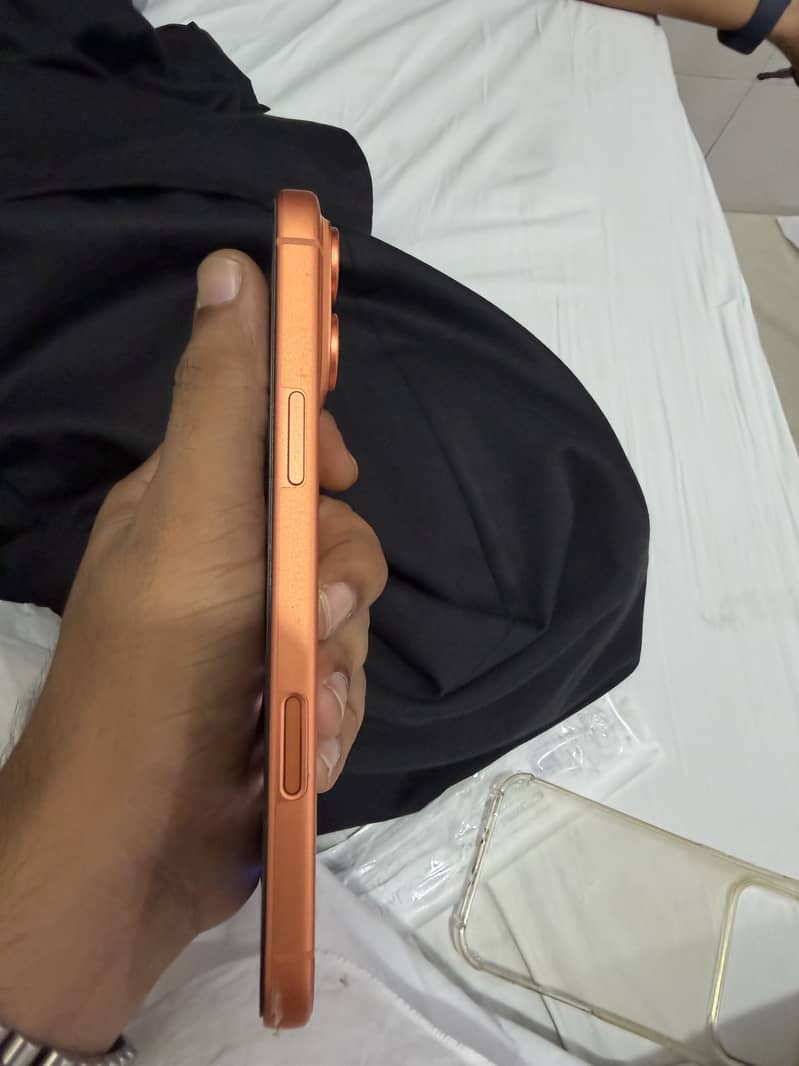 Apple iPhone 17 Pro Max 2