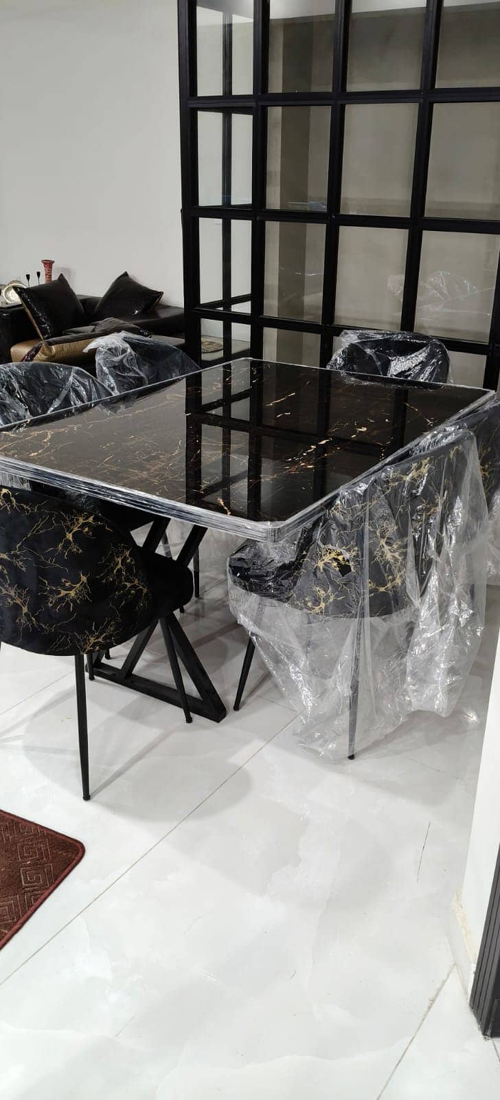 6 Chair table 0