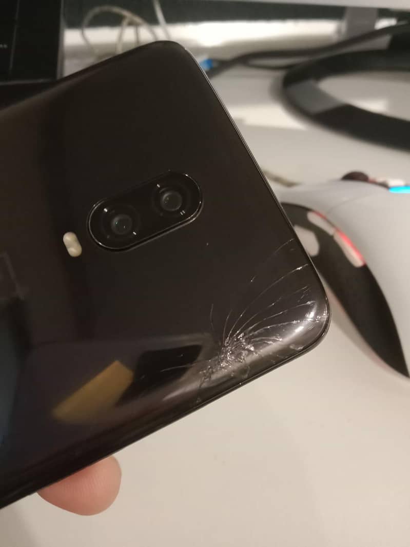 One Plus 6T 4