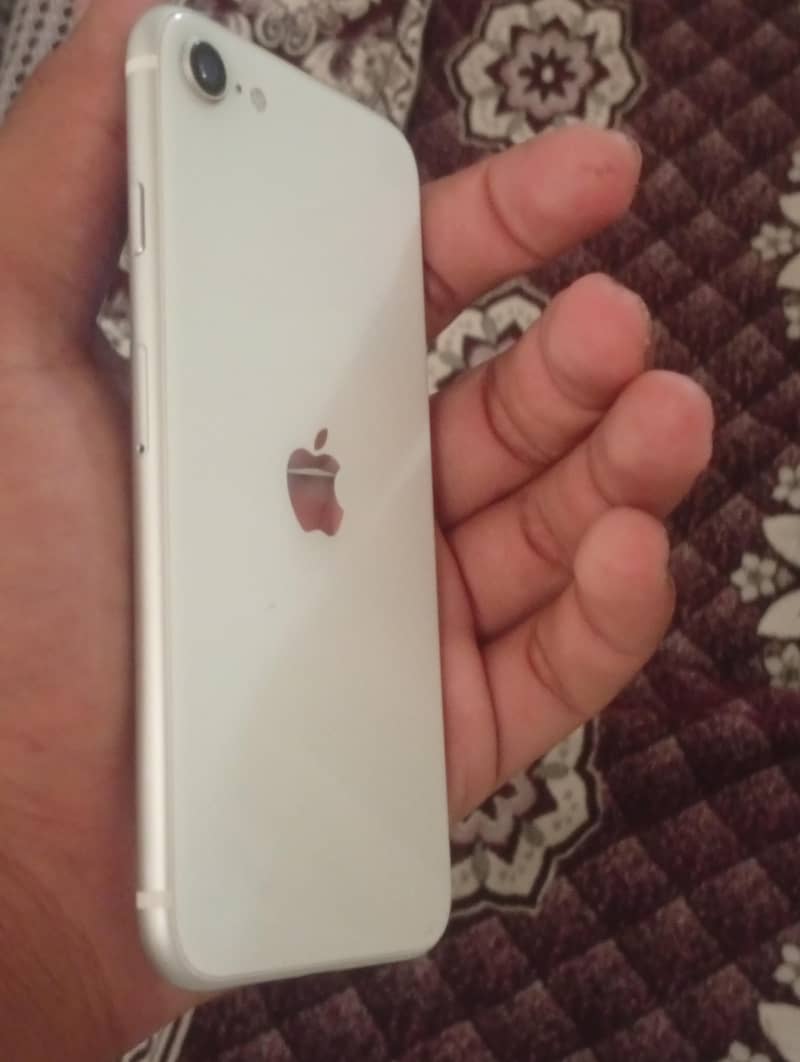 Apple iPhone SE 3