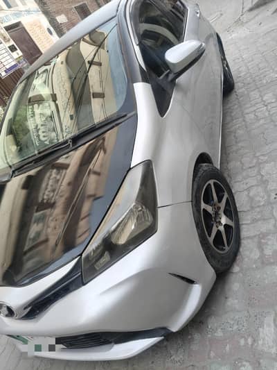 Toyota Vitz 2014