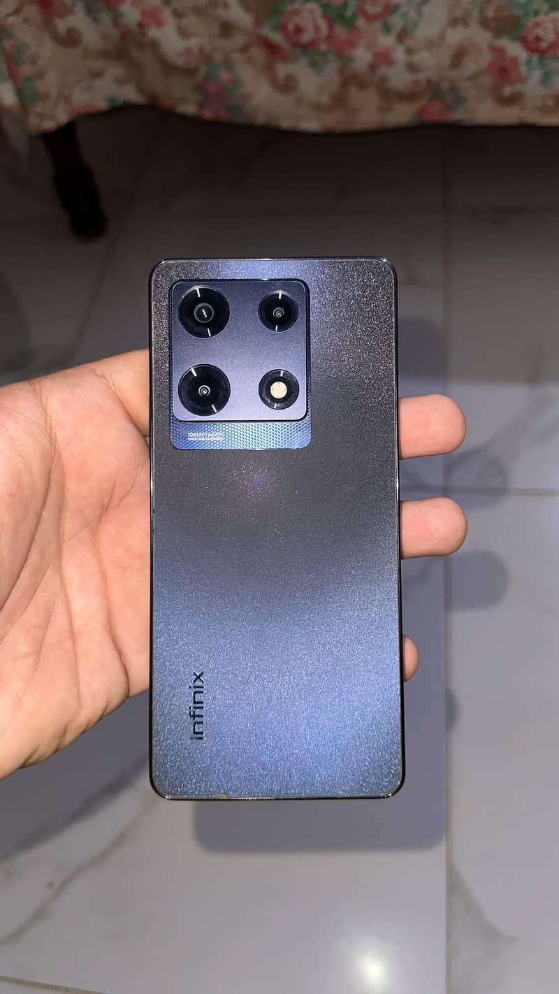 Infinix Note 30 Pro 0