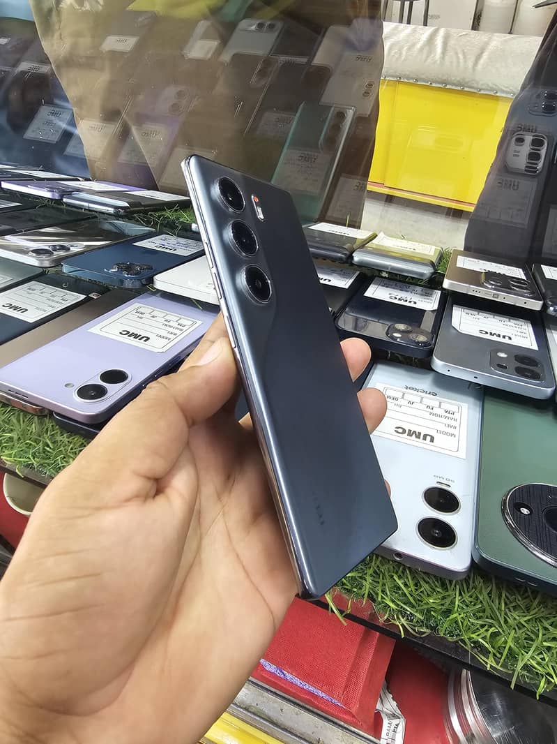 Tecno CAMON 40 Pro 3