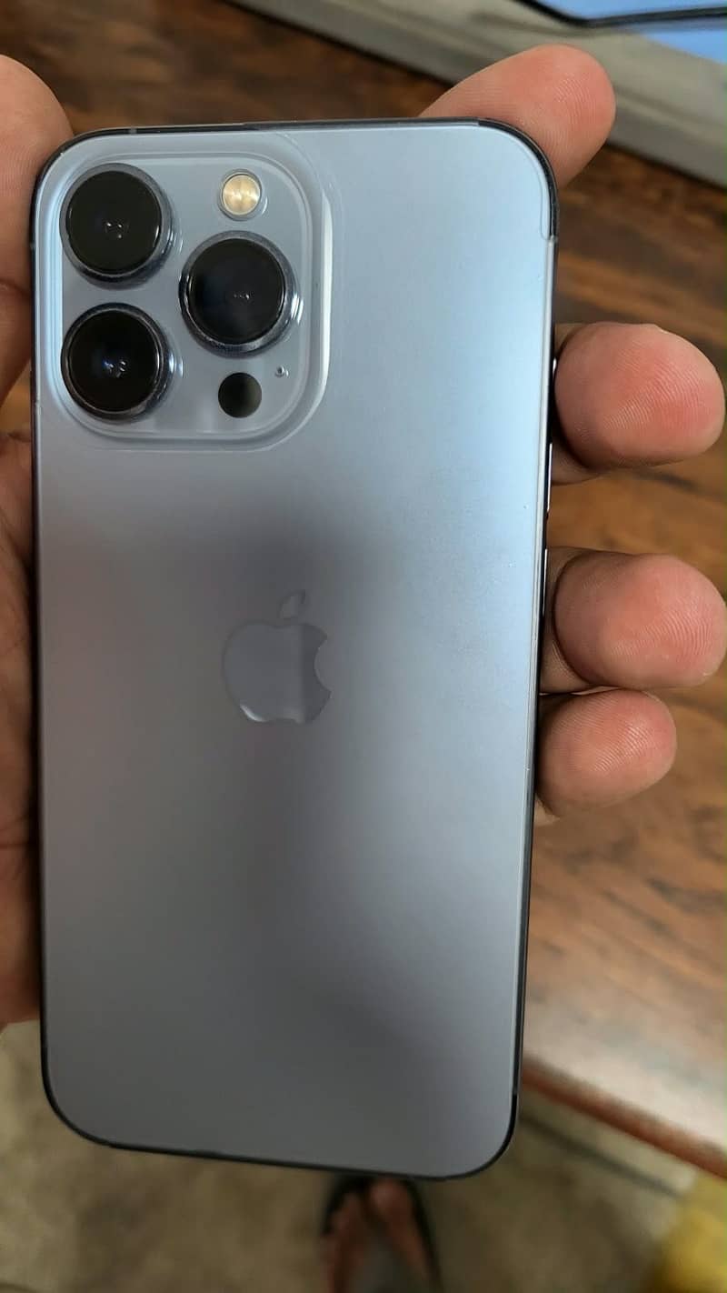 Apple iPhone 13 Pro 4