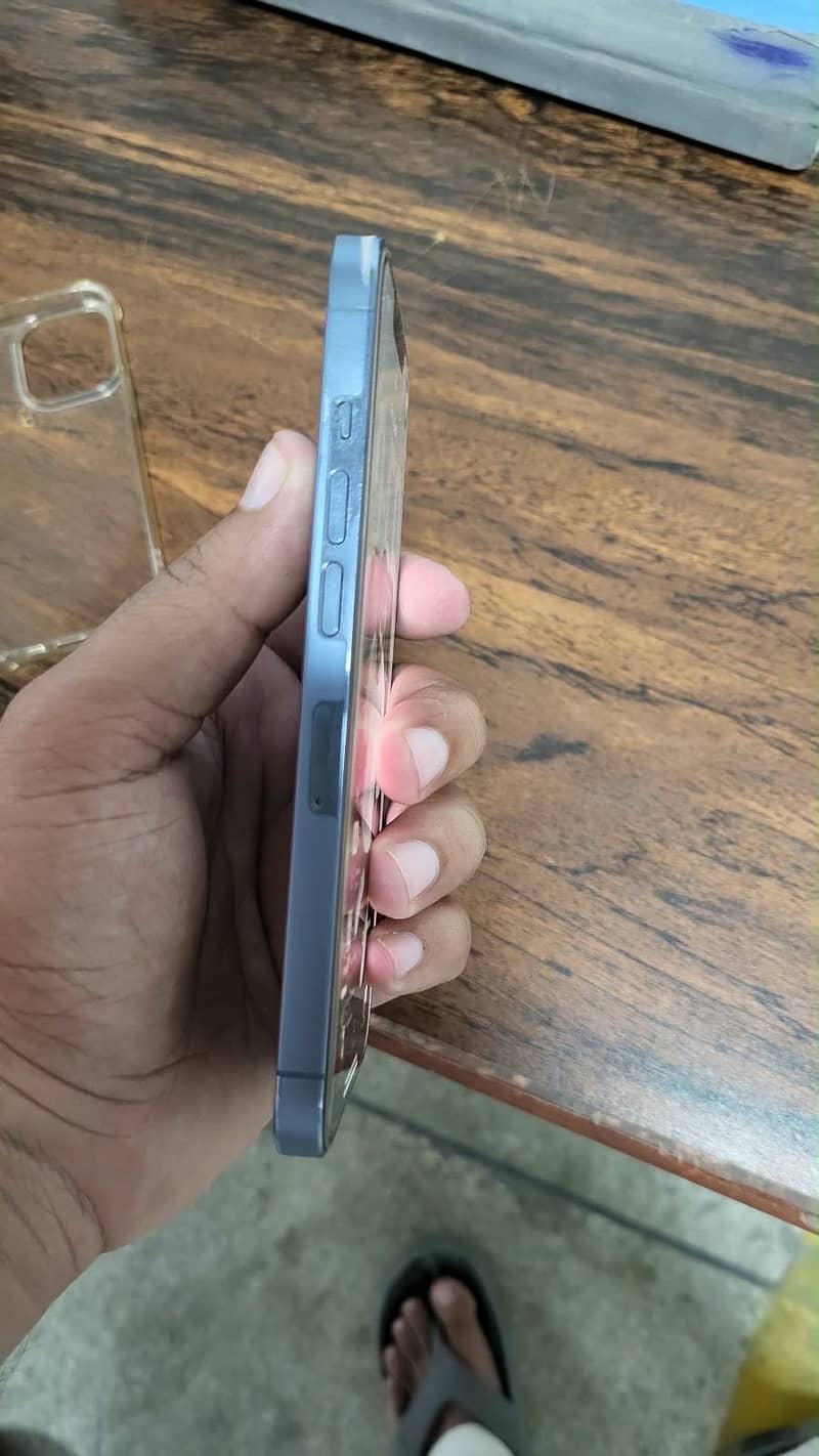Apple iPhone 13 Pro 8