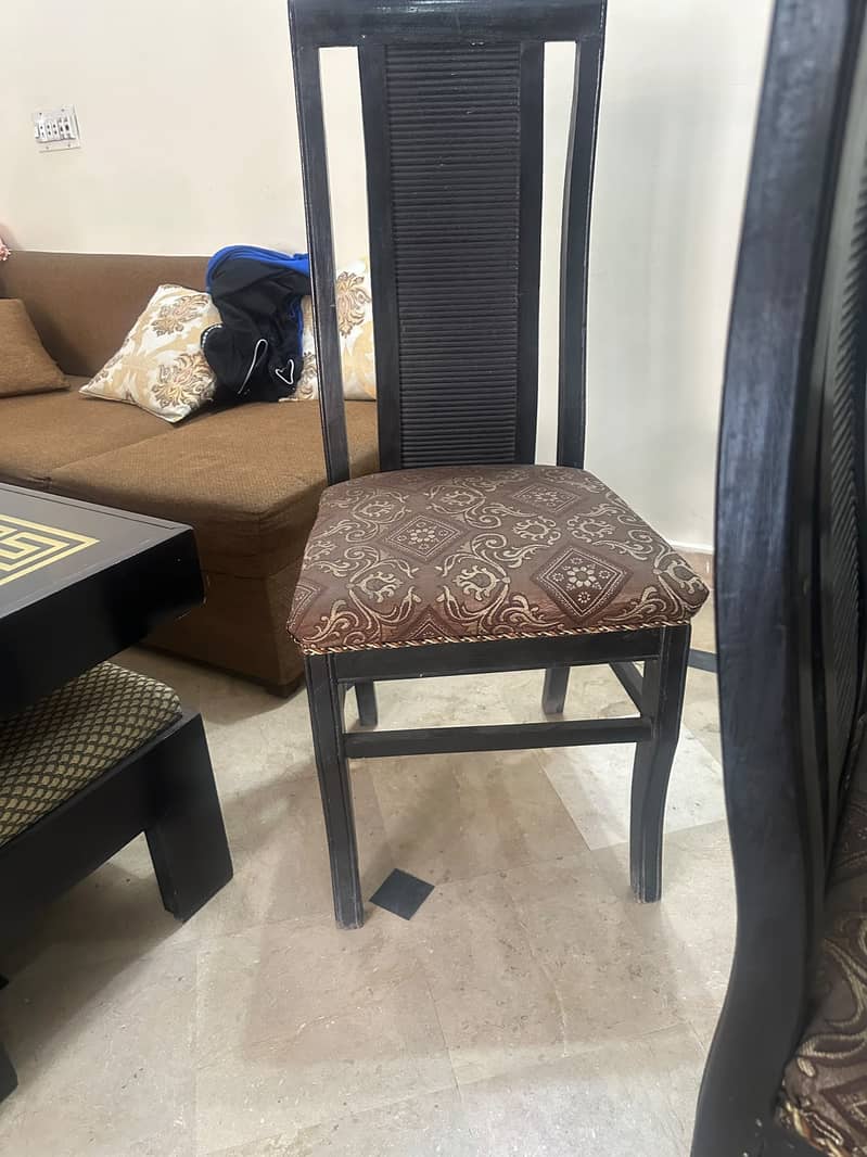 Dining table / 6 Seater Dining 3