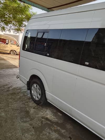 Toyota Hiace 2011