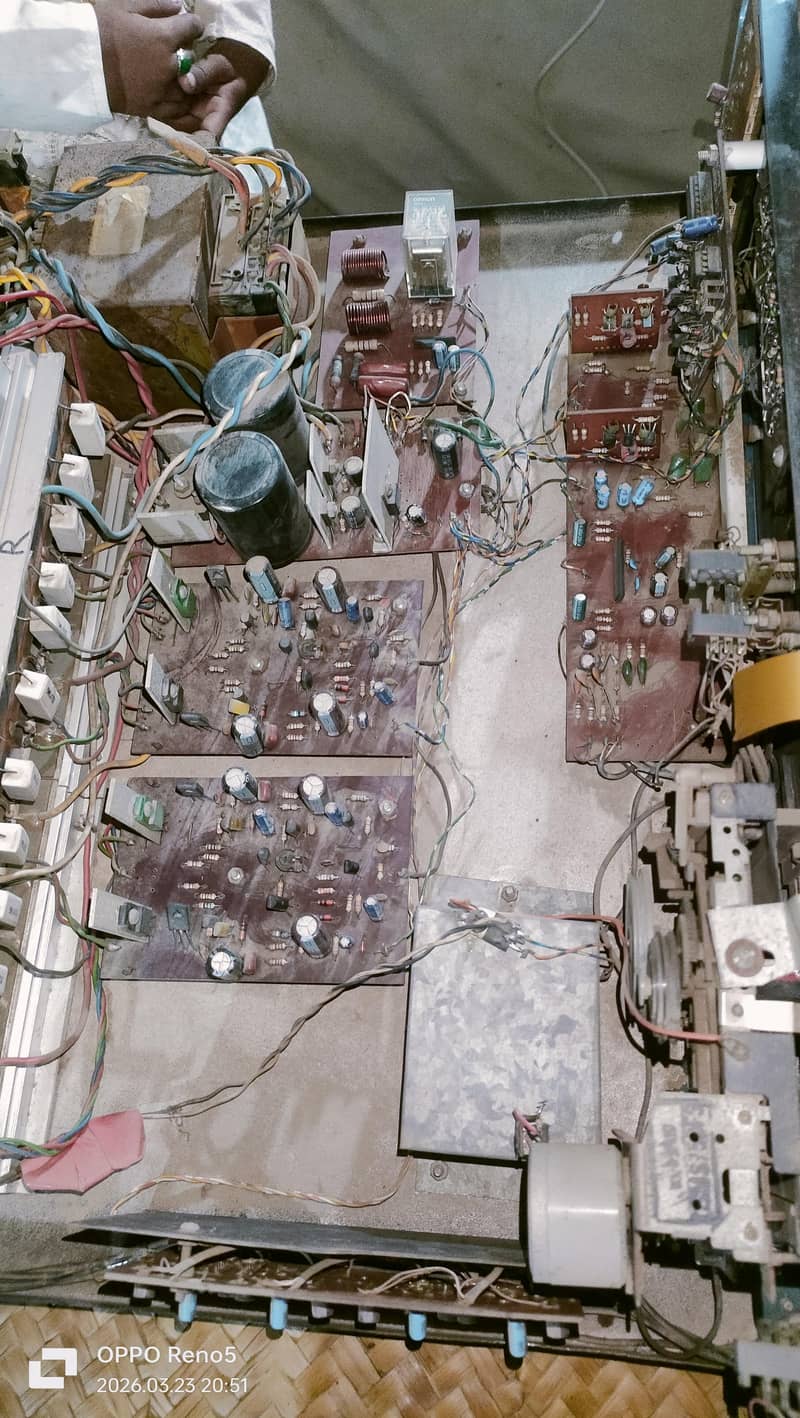 amplifier 10
