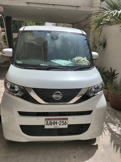 Nissan Roox 2021
