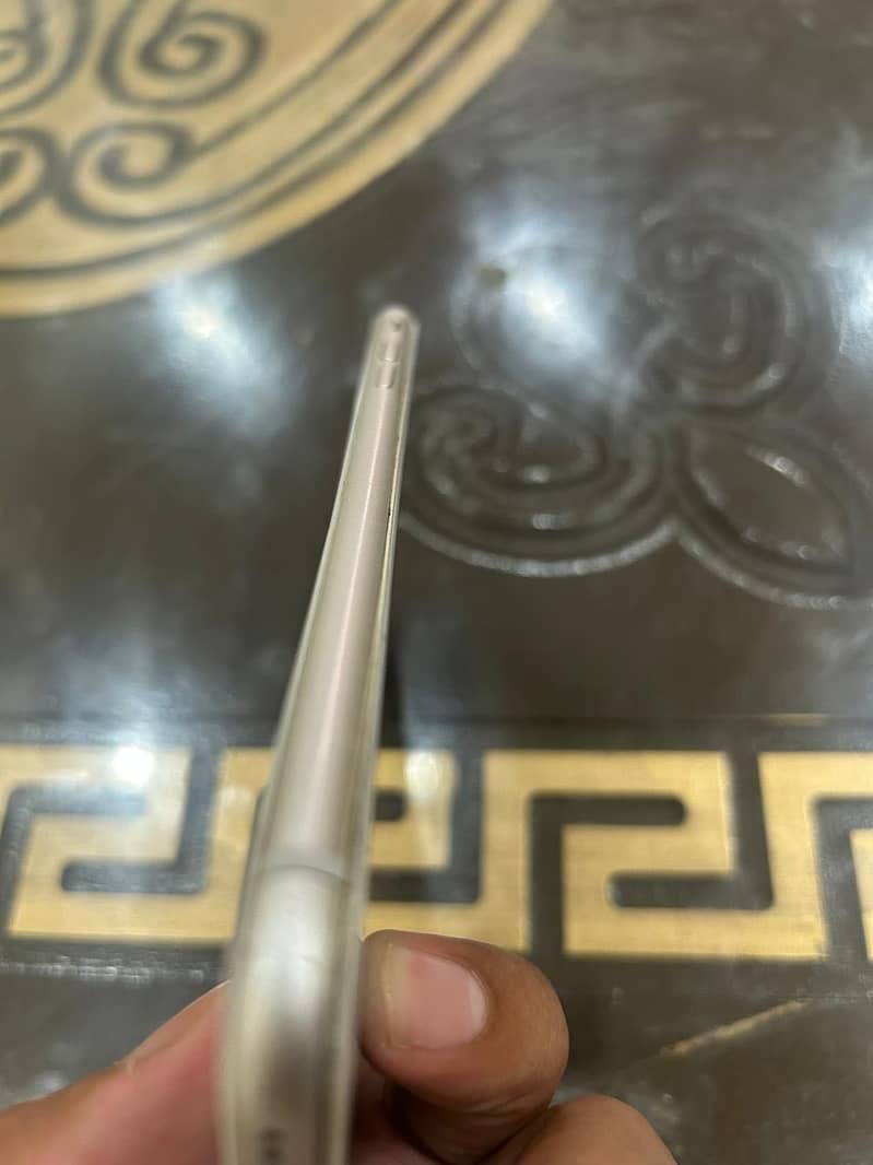 Apple iPhone 8 Plus 1