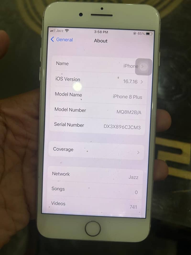 Apple iPhone 8 Plus 3