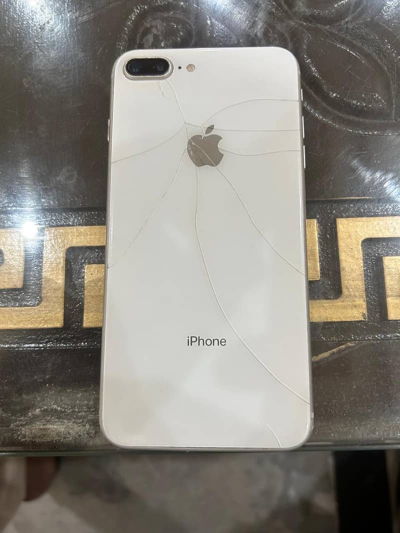 Apple iPhone 8 Plus 5