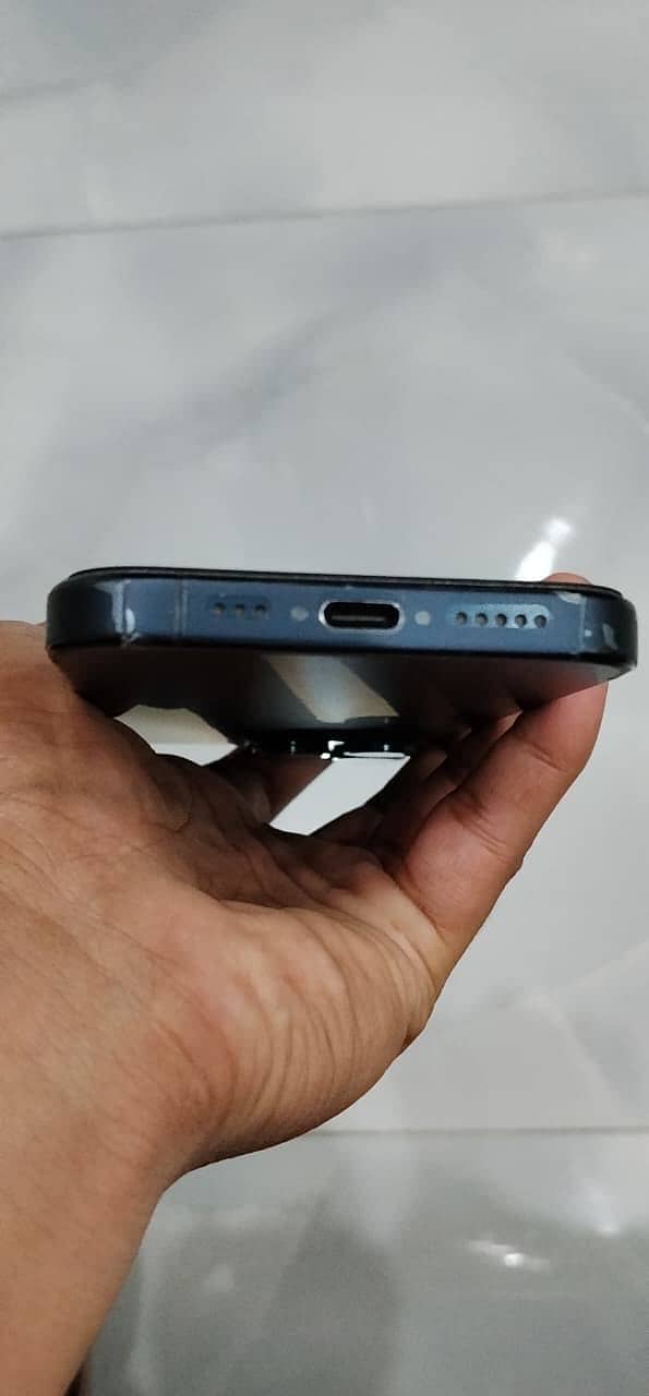 Apple iPhone 15 Pro 6