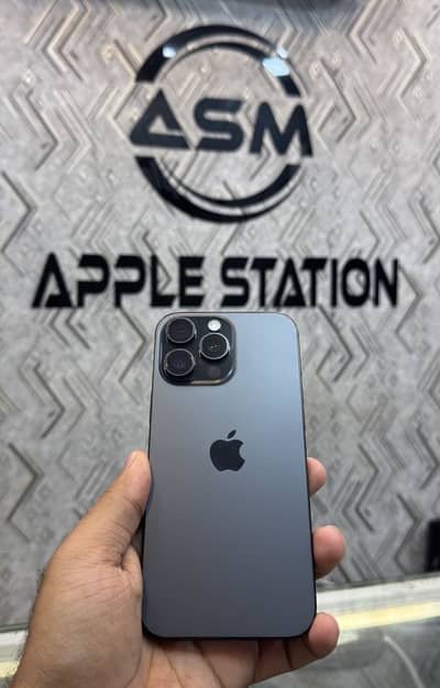 Apple iPhone 16 Pro Max.  Jv