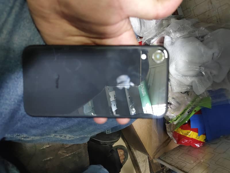 Apple iPhone XR 0