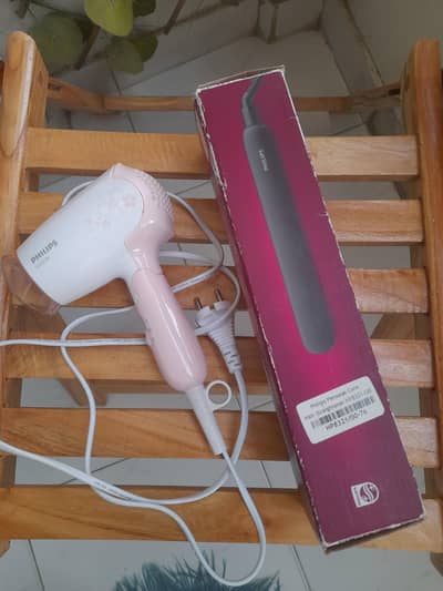 Original Philips Hair Straightner and Dryer works perfectly  less used
