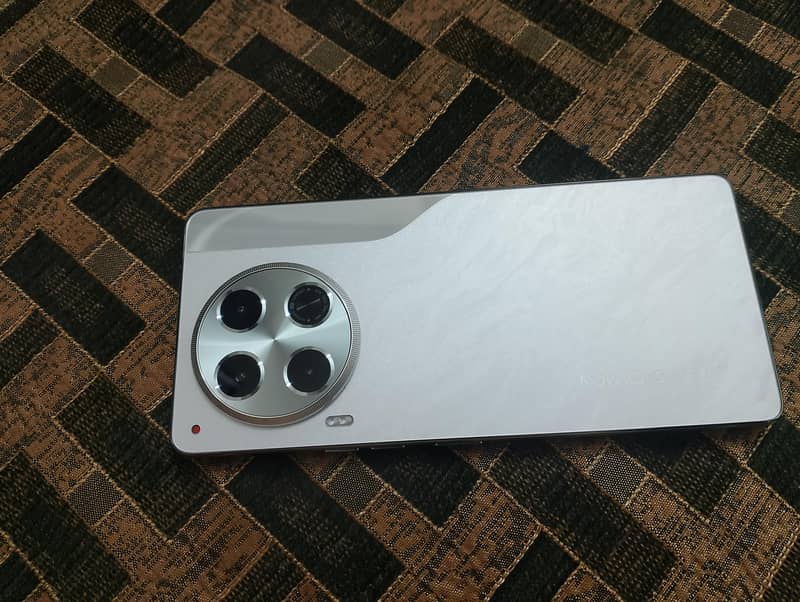 Tecno CAMON 30 8/256 0