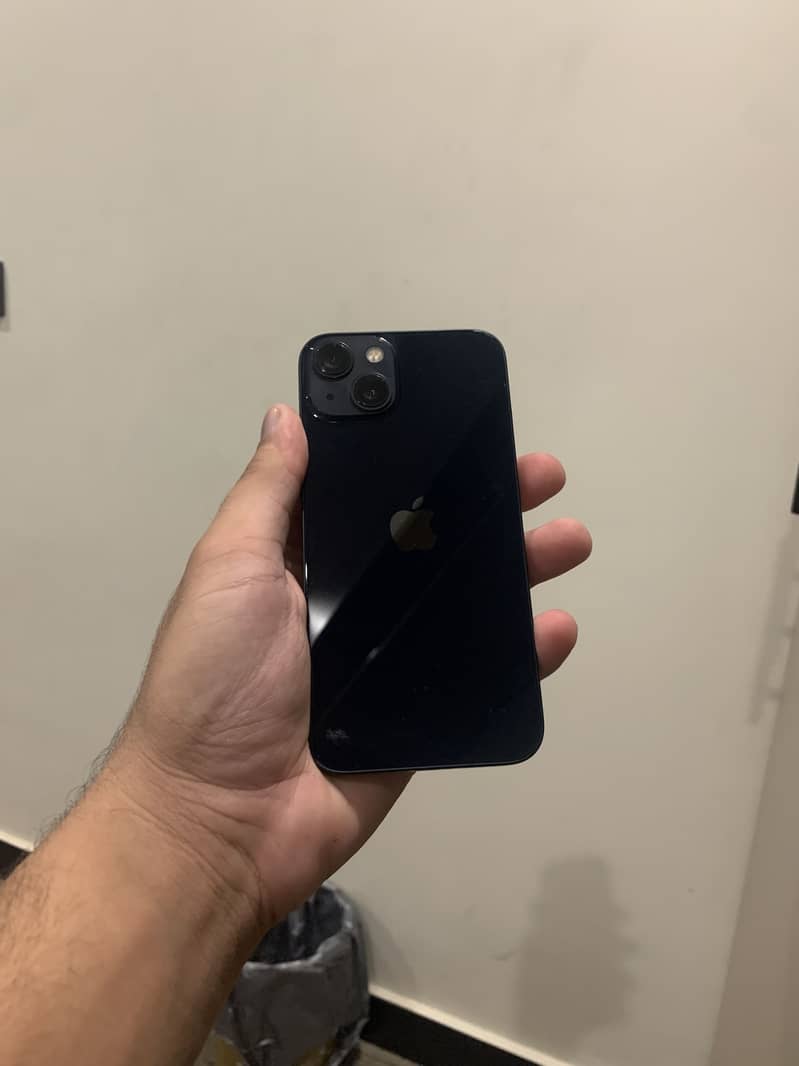Apple iPhone 13 0