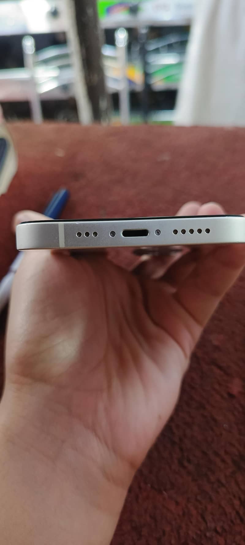 Apple iPhone 13 4