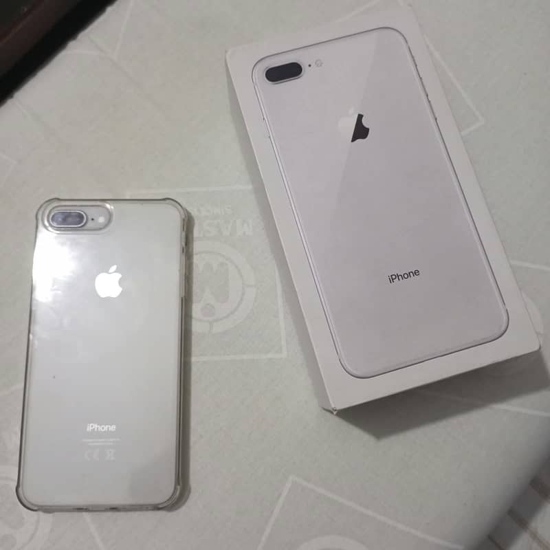 Apple iPhone 8 Plus 3