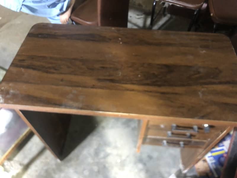 Office Table 0