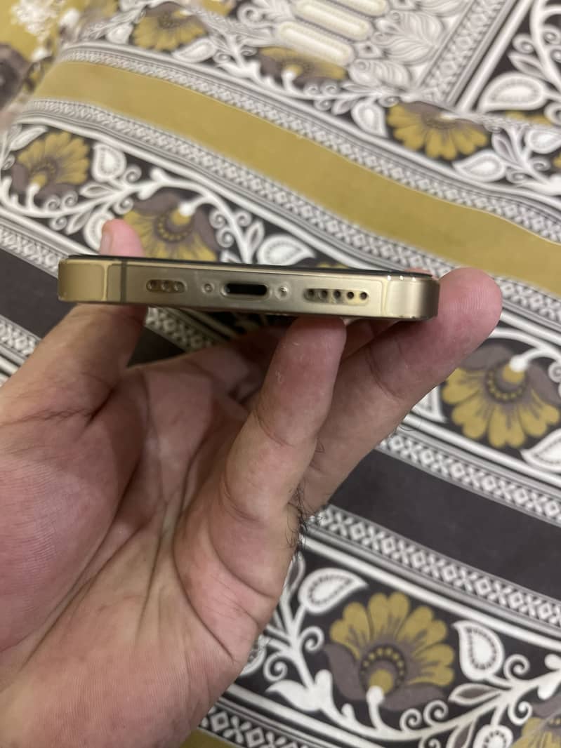 Apple iPhone 13 Pro 6