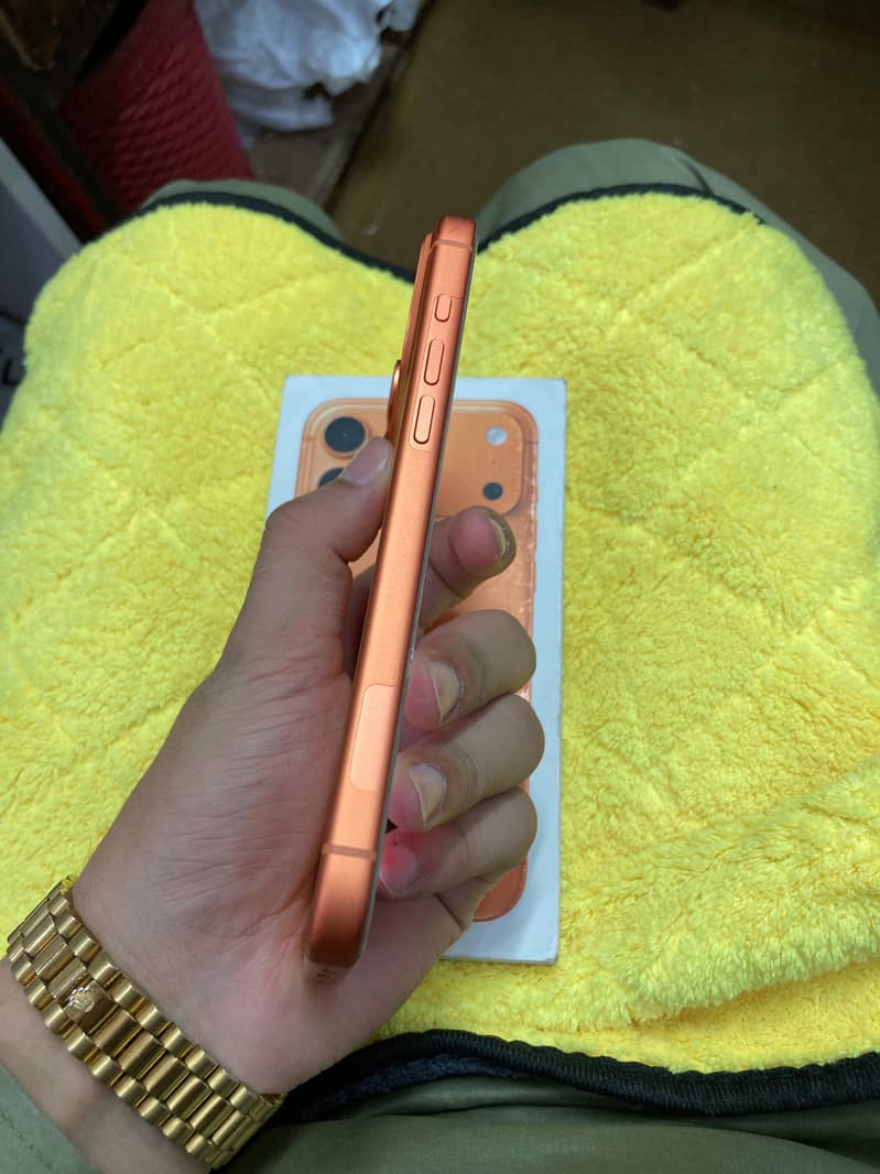 Apple iPhone 17 Pro Max 0