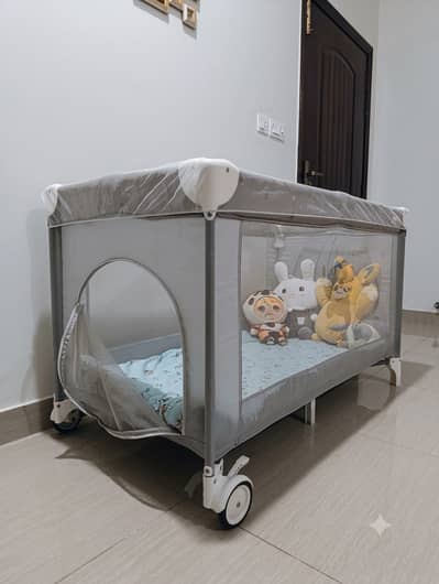 Tinnies 4-in-1 Baby Cot – Excellent Condition