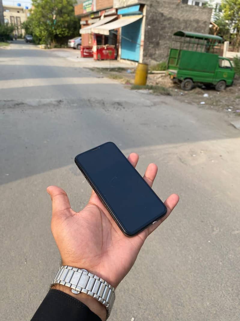 Apple iPhone X 2