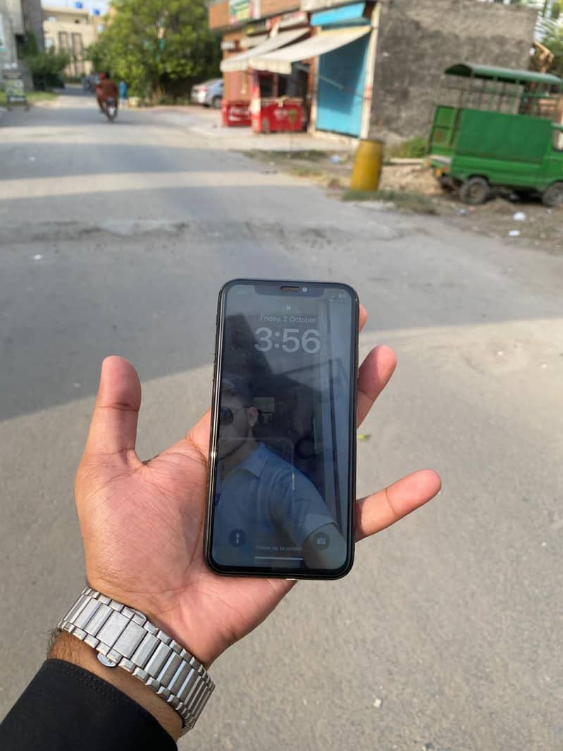 Apple iPhone X 10