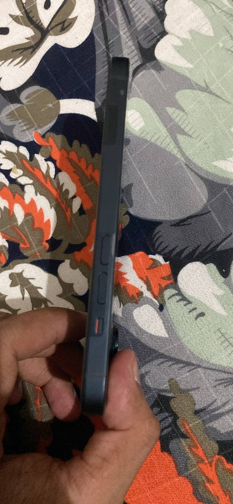 Apple iPhone 14 3
