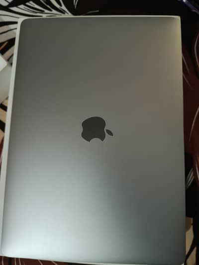 Apple MacBook Air M1 (8GB RAM / 256GB SSD) - Space Gray