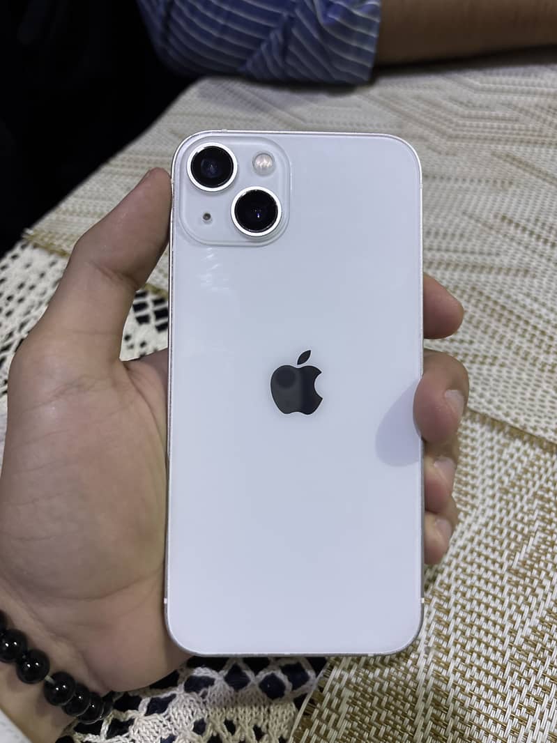 Apple iPhone 13 0
