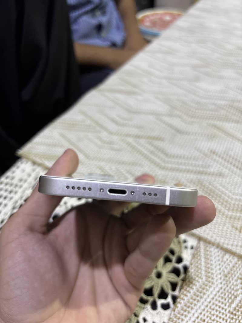 Apple iPhone 13 3