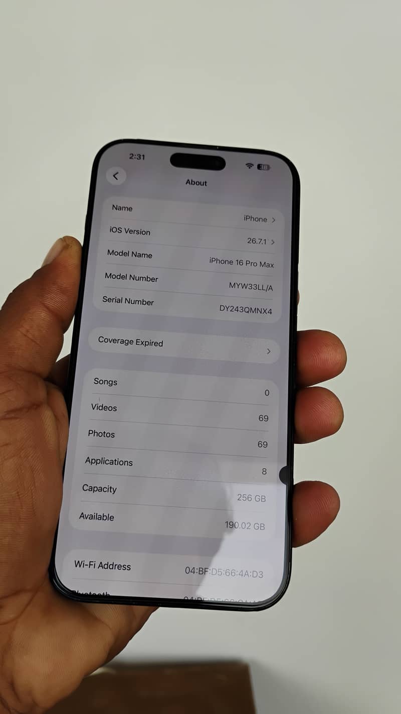 Apple iPhone 16 Pro Max 4