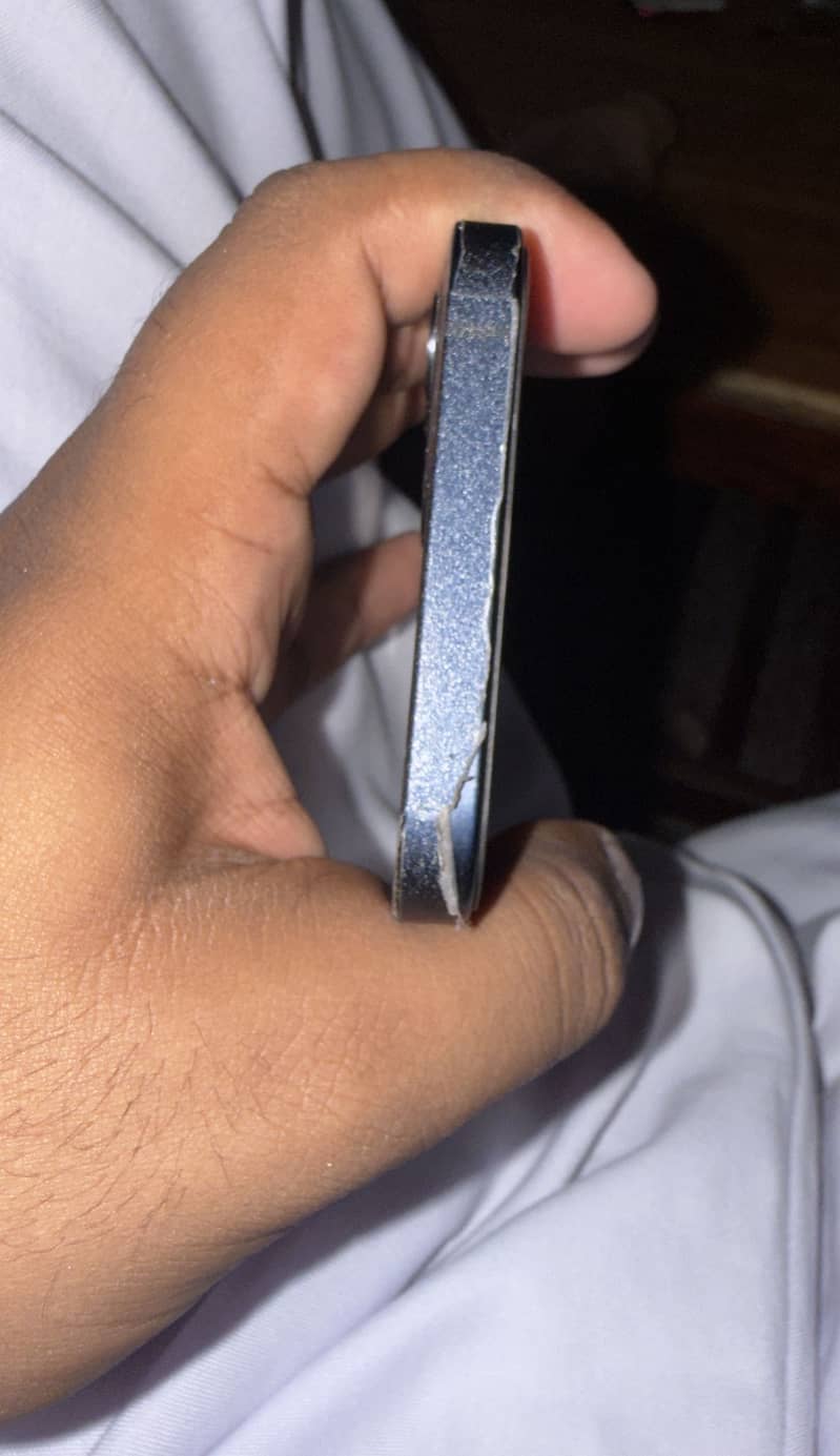 Apple iPhone 12 3