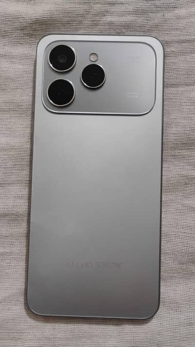 Tecno SPARK 40