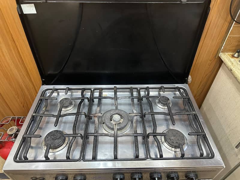 Cooking Range / Oven 4