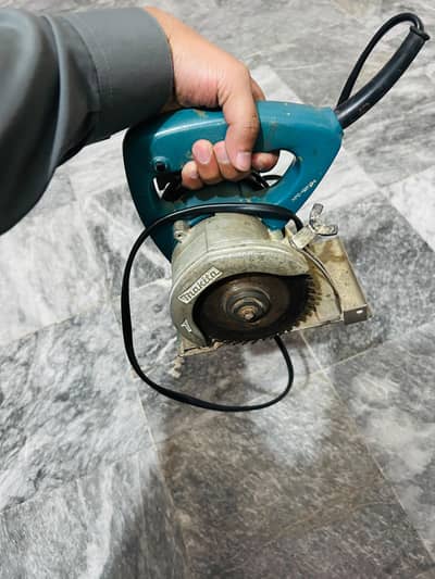 Makita Wood Cutter